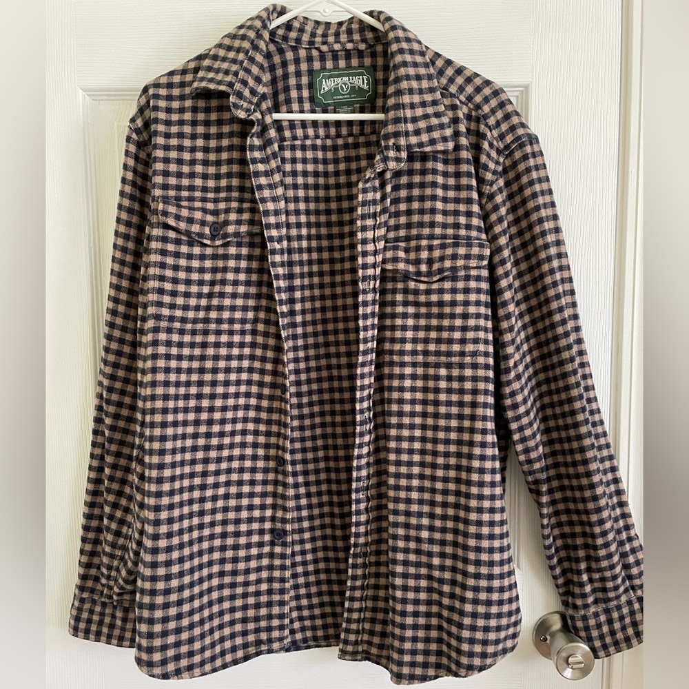 🦅AE Mens Flannel EUC Size Large
